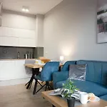 Apartament Hanza Tower High Floor Swimming Pool &
