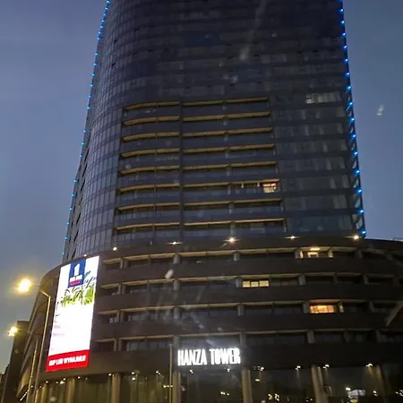 Апартаменты Hanza Tower High Floor Swimming Pool &