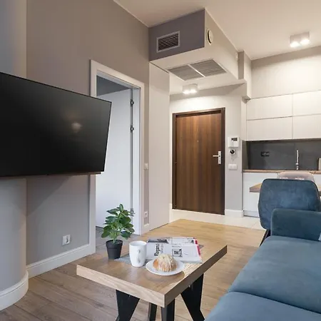 Hanza Tower High Floor Swimming Pool &