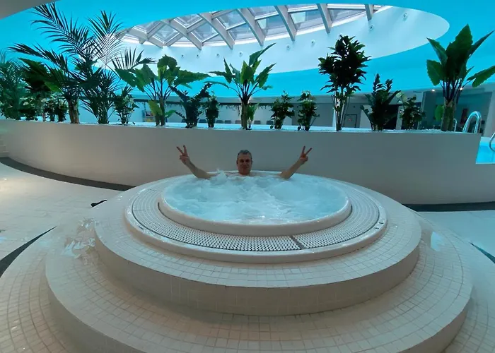 Apartamento Hanza Tower High Floor Swimming Pool & *